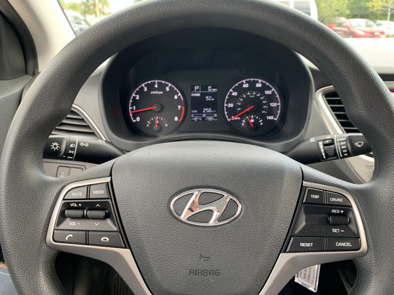 Hyundai Accent pic #1655