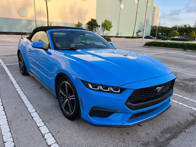 Miami'de Ford Mustang kiralama - $43.30/gün, Amerikan efsanesi