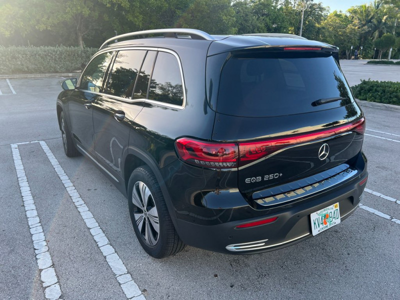 Mercedes-Benz EQB 250 locação do veículo