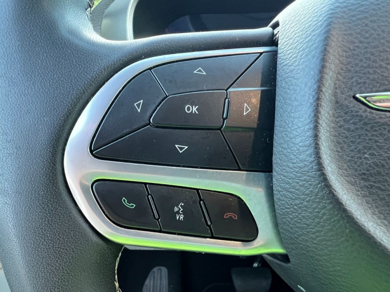 Chrysler Pacifica Hybrid pic #3378