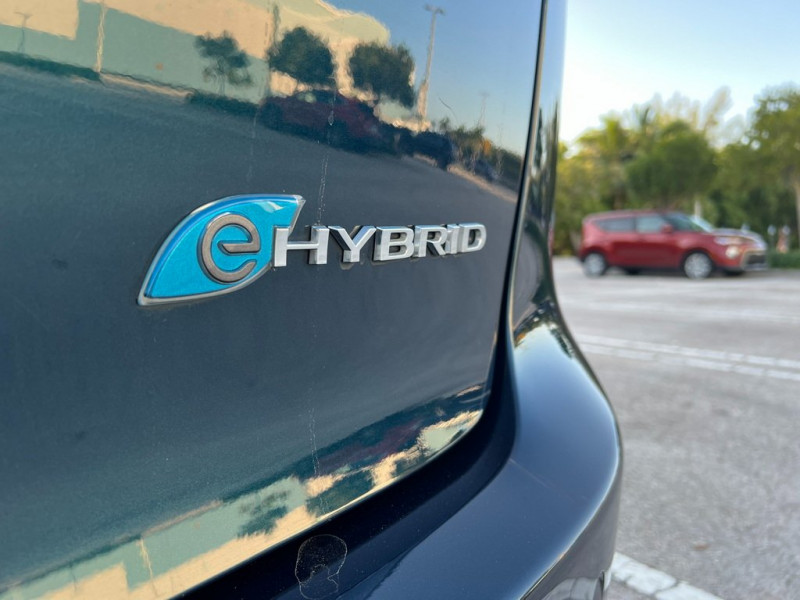 Chrysler Pacifica Hybrid pic #3392