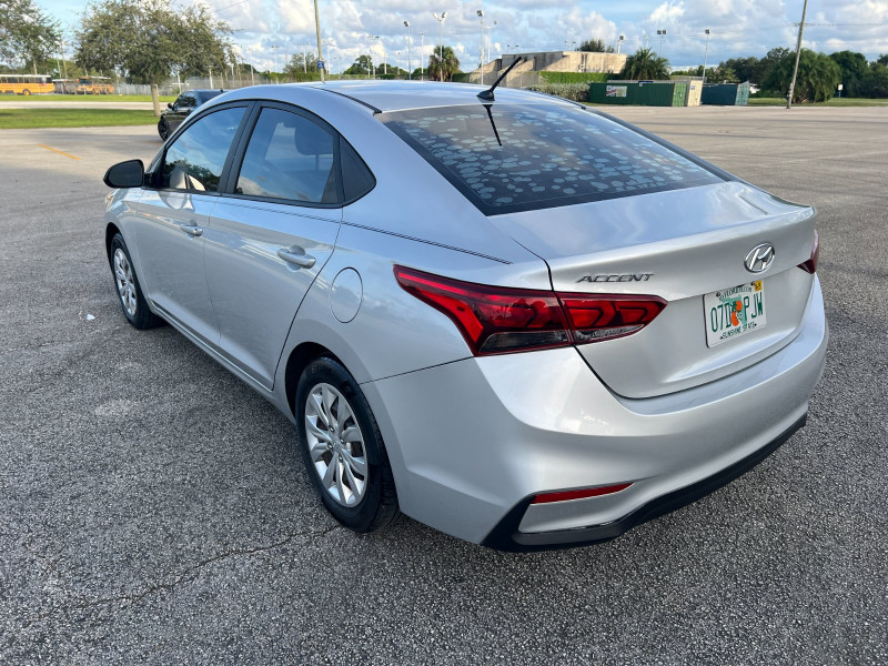 Hyundai Accent locação do veículo