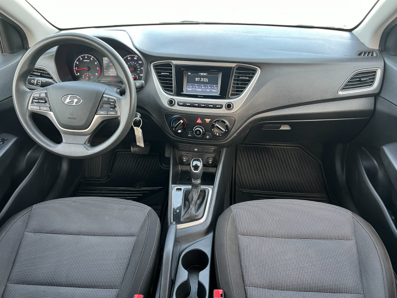 Hyundai Accent pic #3479