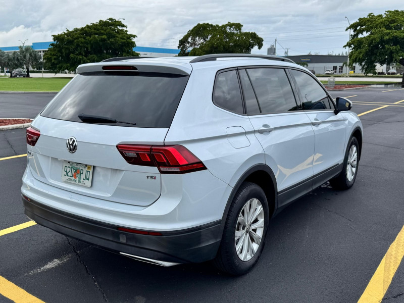 VW Tiguan alquiler del coche