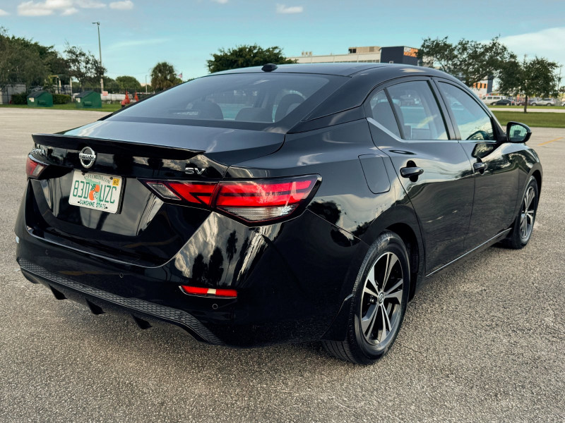 Nissan Sentra alquiler del coche