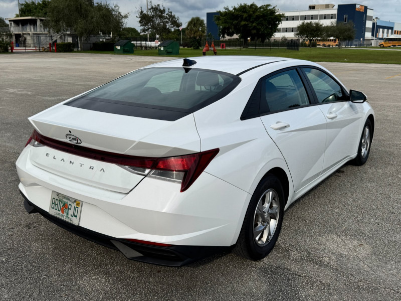 Hyundai Elantra for rent