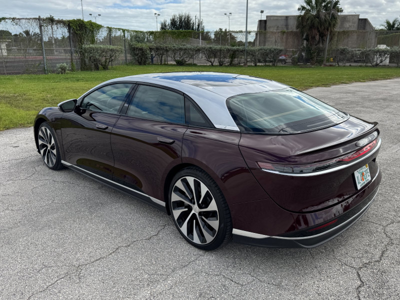 Lucid Air locação do veículo