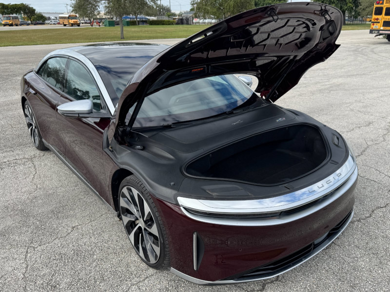 Lucid Air pic #3966