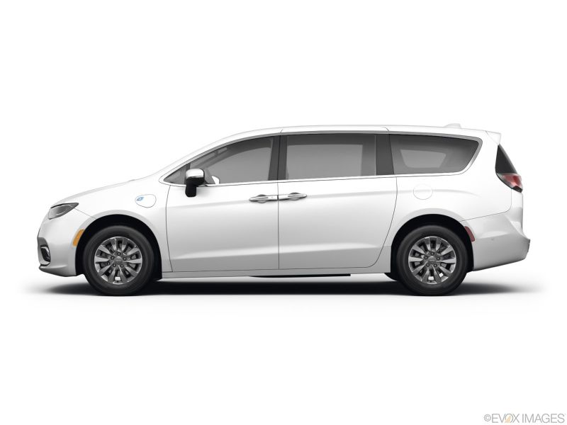 Chrysler Pacifica Hybrid rental