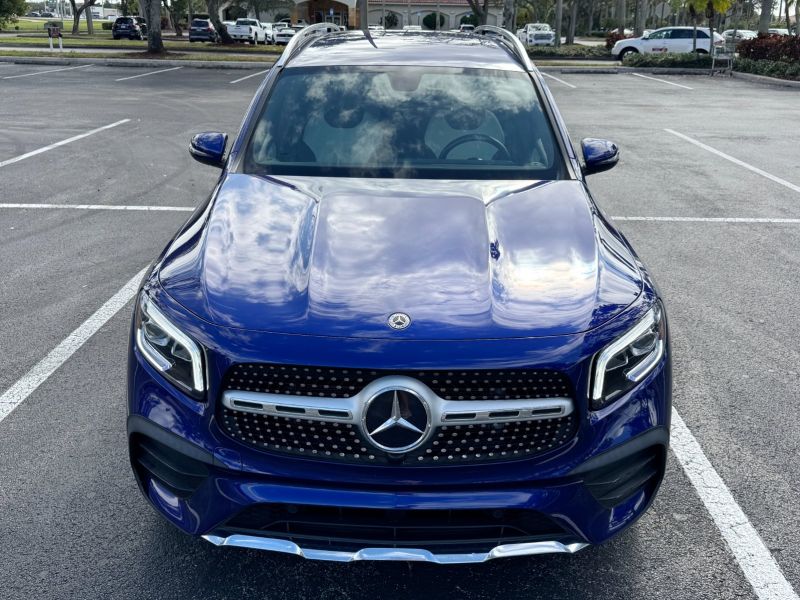 Mercedes-Benz GLB 250 rental