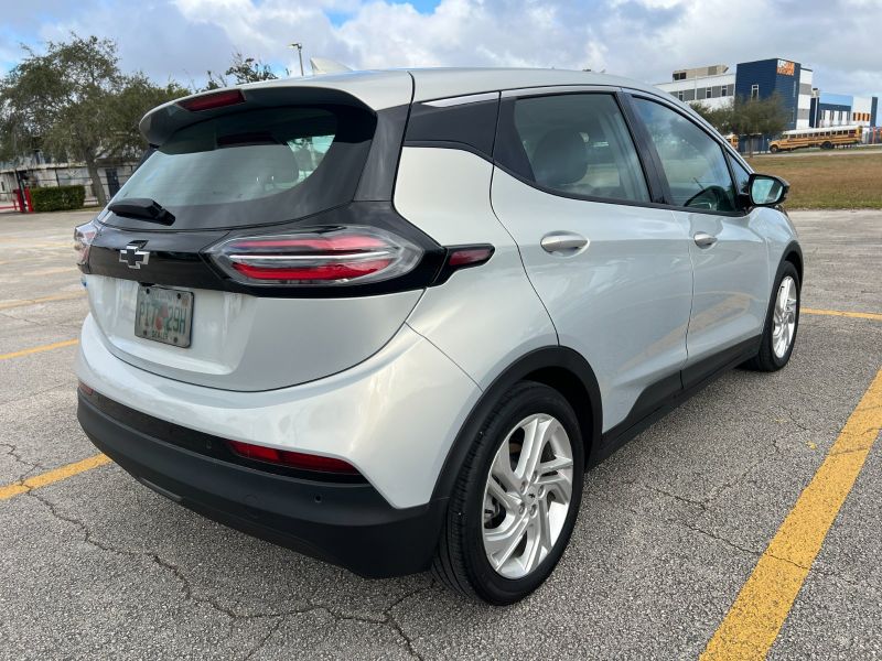 Chevrolet Bolt EV на прокат