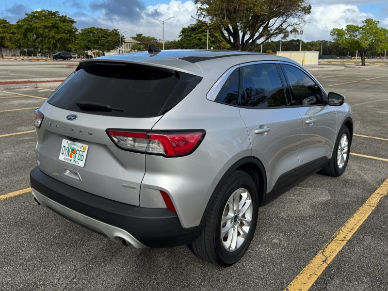 Ford Escape alquiler del coche