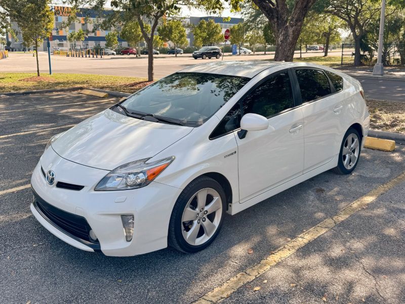 Toyota Prius Rental in Miami - $649/month, all inclusive