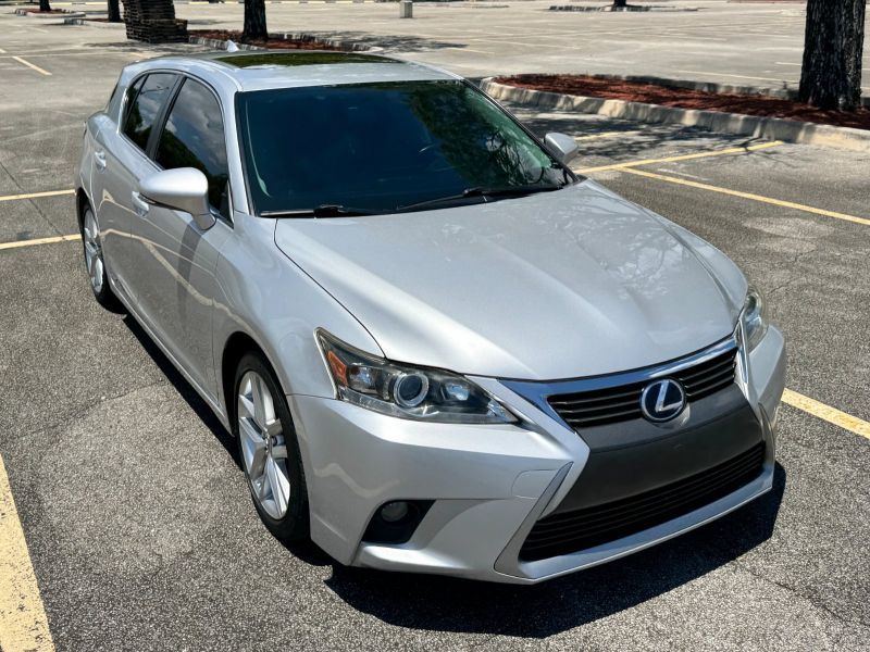 Lexus CT200 Hybrid para aluguel