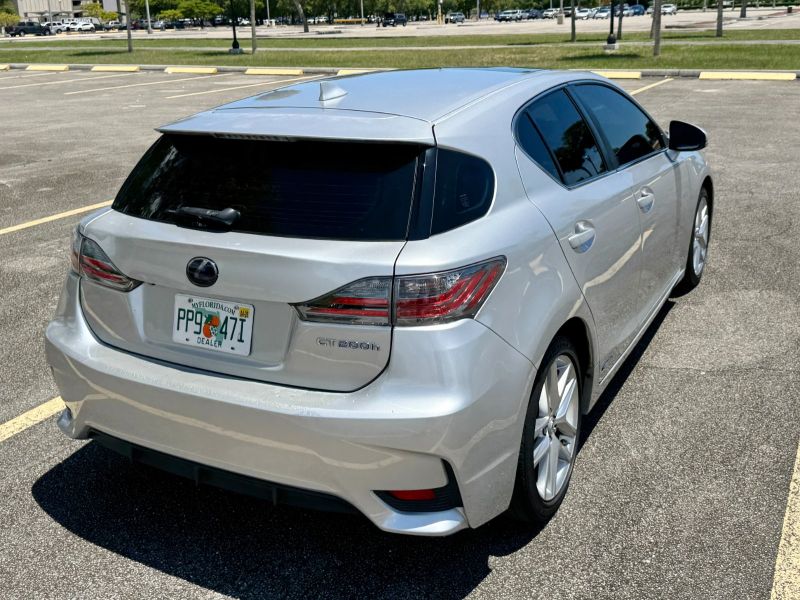 Lexus CT200 Hybrid locação do veículo