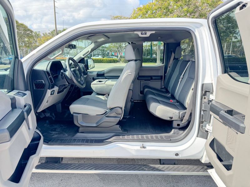 Ford F150 XL Ext Cab pic #5489