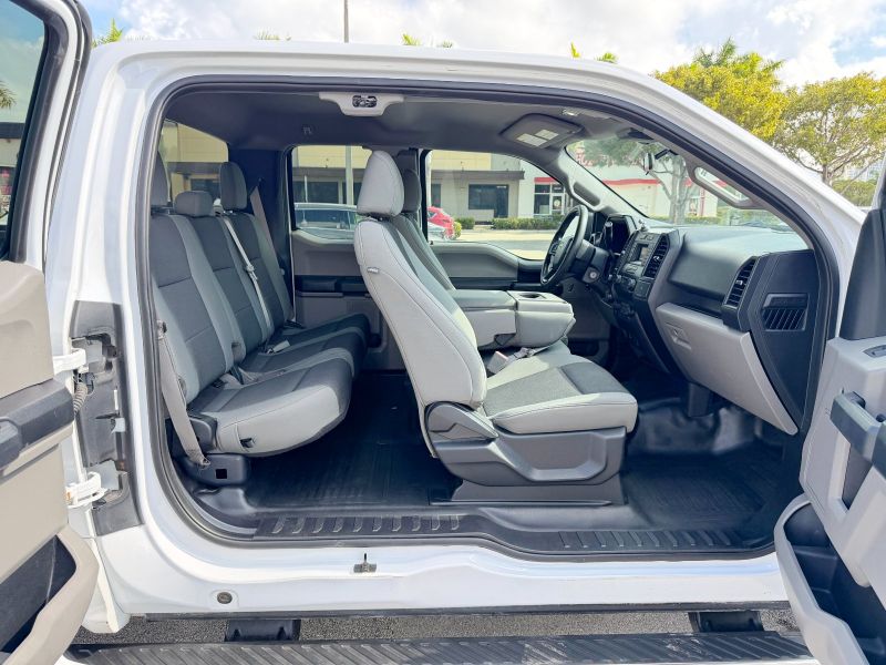 Ford F150 XL Ext Cab pic #5496