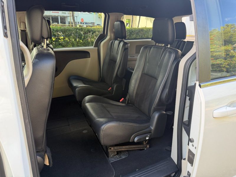 Dodge Grand Caravan pic #5530