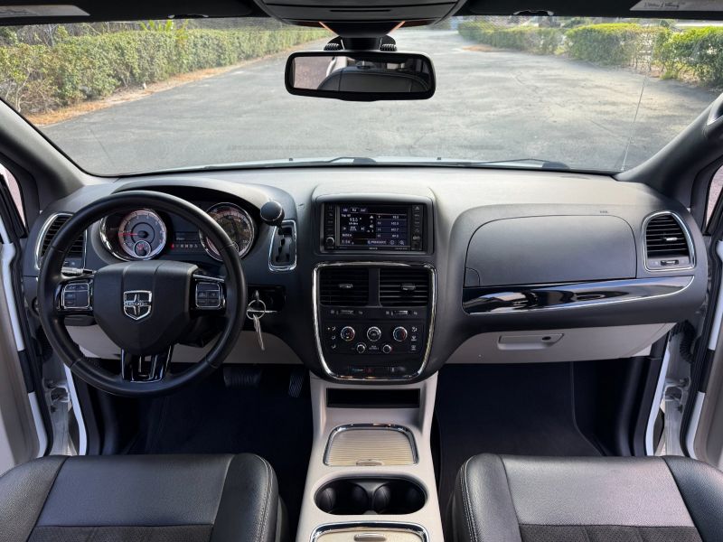 Dodge Grand Caravan pic #5539