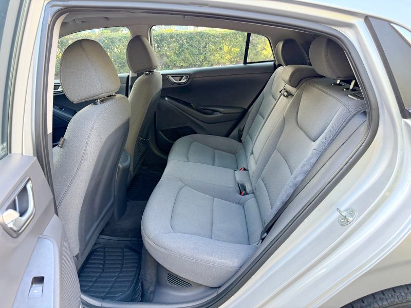 Hyundai Ioniq Hybrid  pic #5608