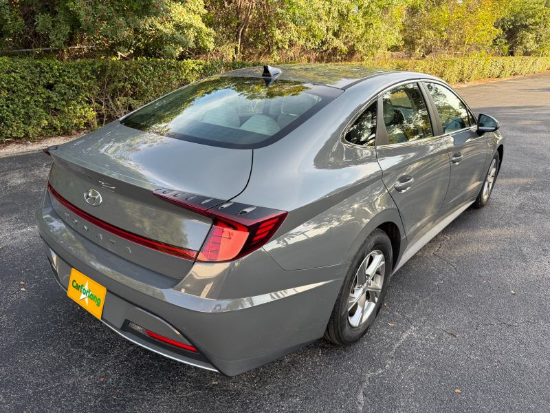 Hyundai Sonata in affitto