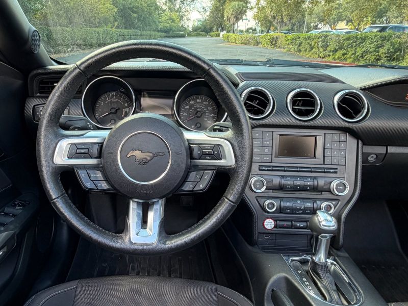 Ford Mustang pic #5806