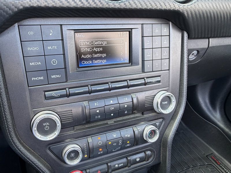 Ford Mustang pic #5815