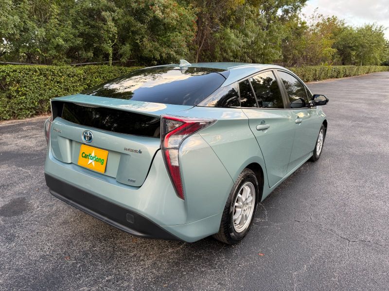 Toyota Prius Four for rent