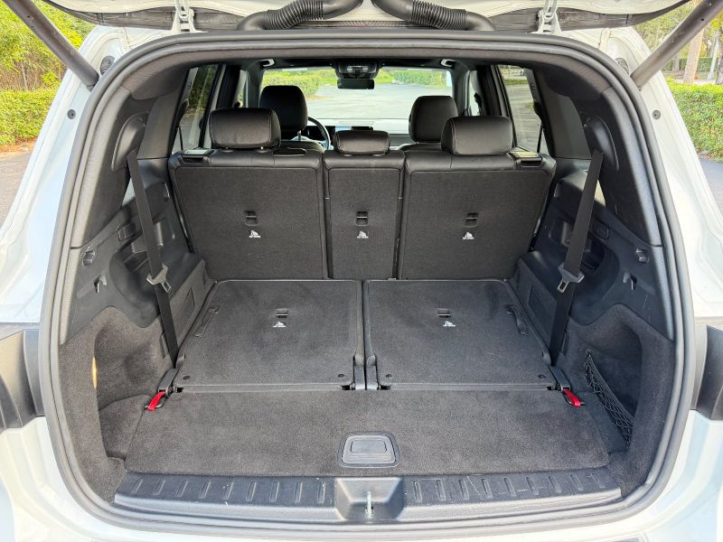 Mercedes-Benz GLB 250 pic #5855