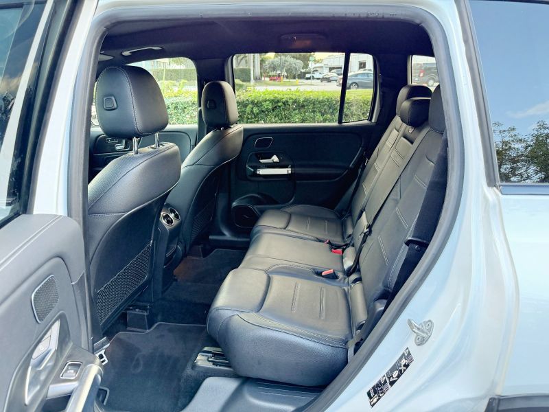 Mercedes-Benz GLB 250 pic #5865