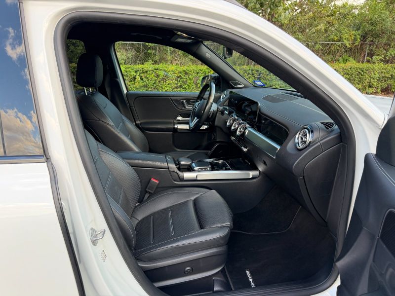 Mercedes-Benz GLB 250 pic #5869