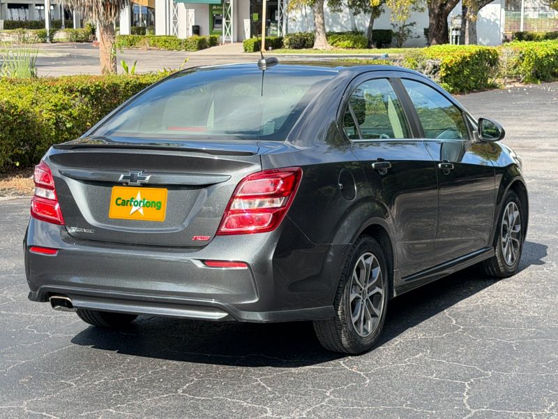 Chevrolet Sonic para aluguel