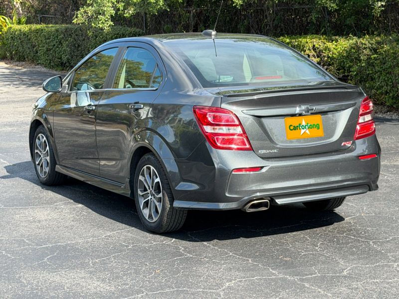 Chevrolet Sonic locação do veículo