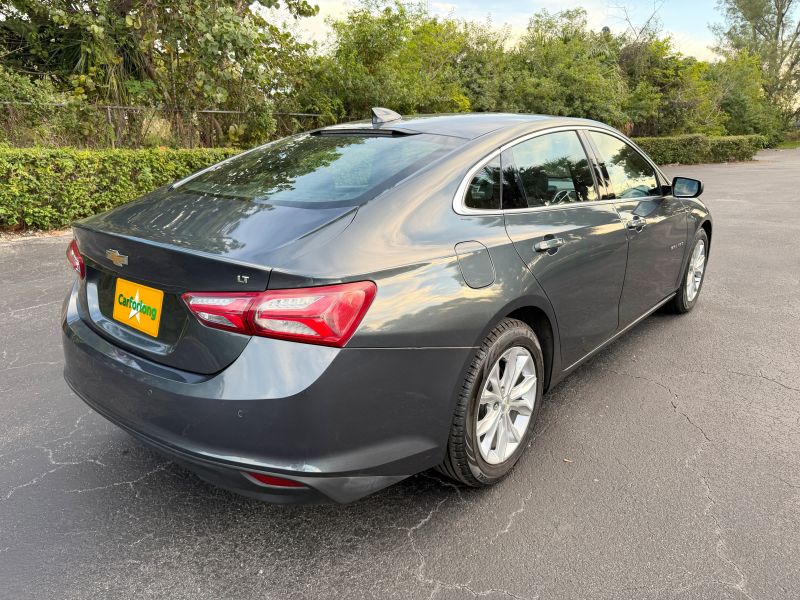 Chevrolet Malibu para aluguel