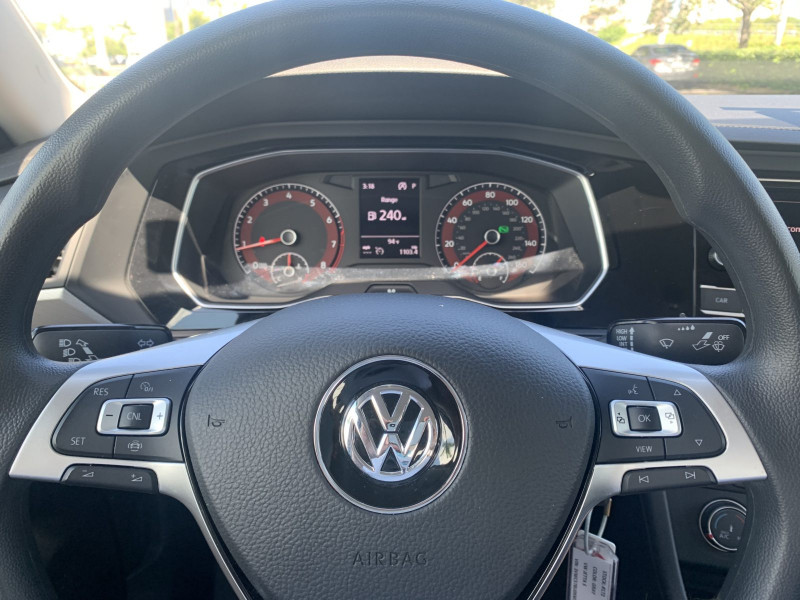 VW Jetta pic #610
