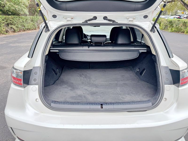 Lexus CT200 Hybrid locação do veículo