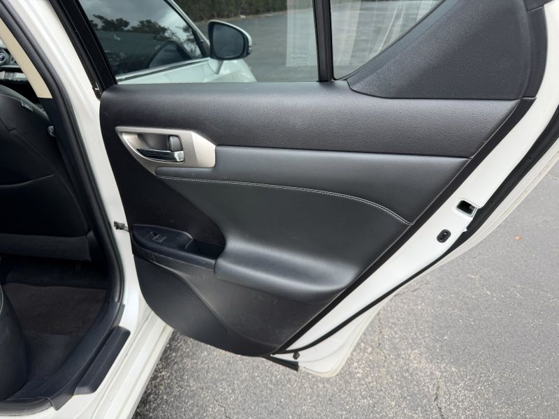 Lexus CT200 Hybrid pic #6176