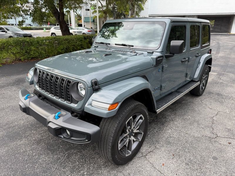 Jeep Wrangler long-term rental in Miami, Florida