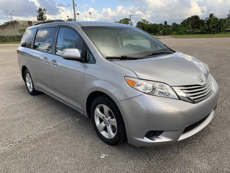 Toyota Sienna for rent