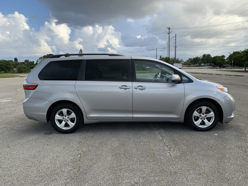 Toyota Sienna for hire