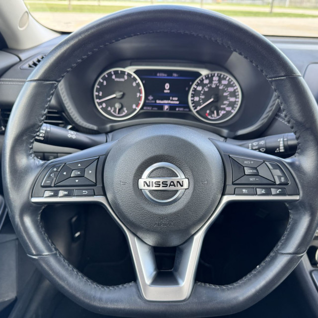 aluguel de Nissan no aeroporto de Miami