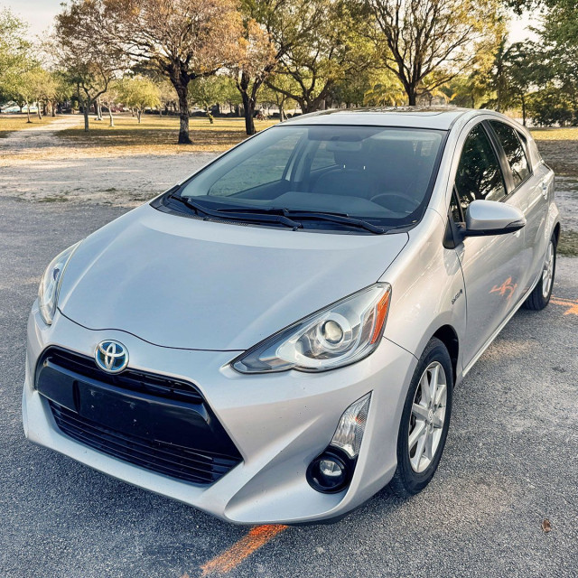 Car rental for a month at FLL Airport