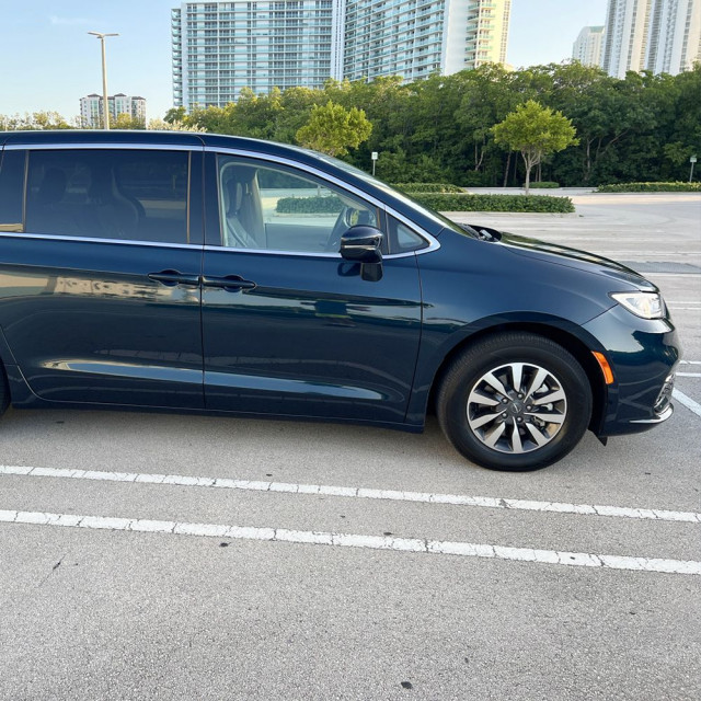 aluguel de chrysler no aeroporto de miami